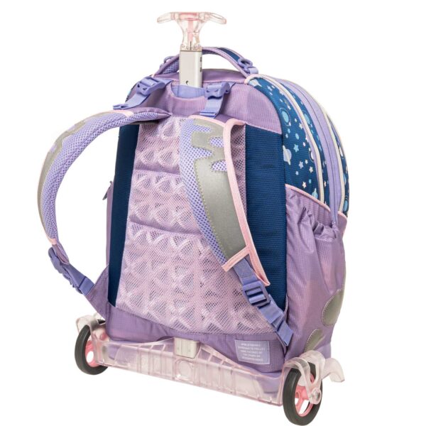πίσω όψη σχολικής τσάντα δημοτικού τρόλεϊ Polo με χαριτωμένο σχέδιο γάτας, αστέρια και πλανήτες, σε μπλε-λιλά αποχρώσεις, με 3 θήκες, πλαϊνές τσέπες και ανθεκτικό σύστημα ροδών